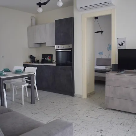 Ferienwohnung Baia Delle Rose Via Santo Stefano 18 Costa Volpino Exterior foto