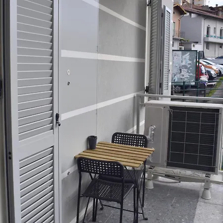 Ferienwohnung Baia Delle Rose Via Santo Stefano 18 Costa Volpino Exterior foto