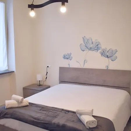 Ferienwohnung Baia Delle Rose Via Santo Stefano 18 Costa Volpino Exterior foto