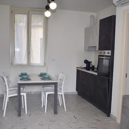 Ferienwohnung Baia Delle Rose Via Santo Stefano 18 Costa Volpino Exterior foto